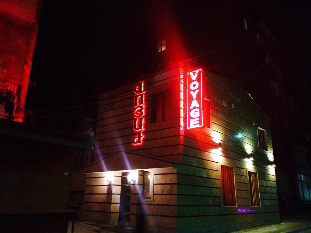 Voyage Hotel Jerevan Buitenkant foto